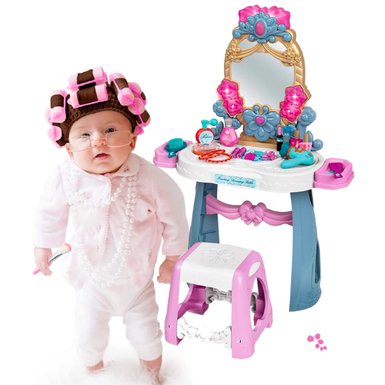 صورة طاولة زينة فاخرة للأطفال تحمل اسم "My Deluxe Dresser". تتضمن 33 قطعة إكسسوار. مناسبة للأطفال بعمر 3 سنوات فما فوق. تحتوي على مرآة وإكسسوارات تجميلية. يبدو أنها مصممة لتوفير تجربة لعب ممتعة للأطفال